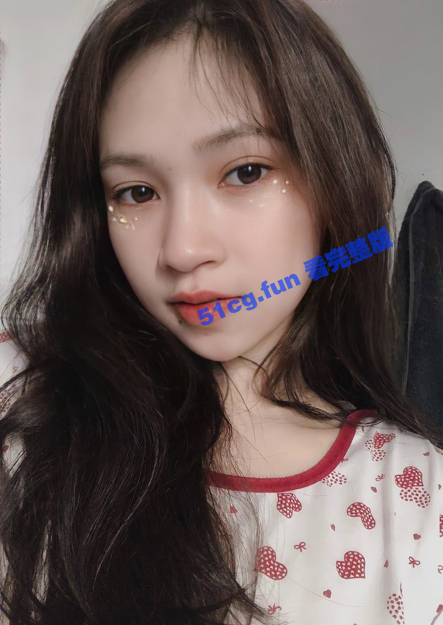 近期爆红网络的极品情侣 浴缸鸳鸯戏水视频 视频女主撞脸AngleBaby