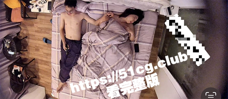 最新热瓜！国庆小长假E奶超级巨乳女主和四眼男友开房实录
