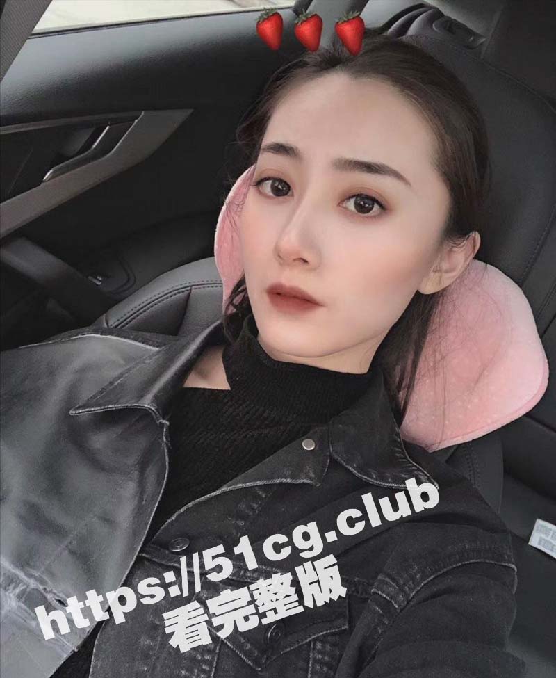 高端泄密高颜值清纯女友，这女穿的黑丝真是极致性感