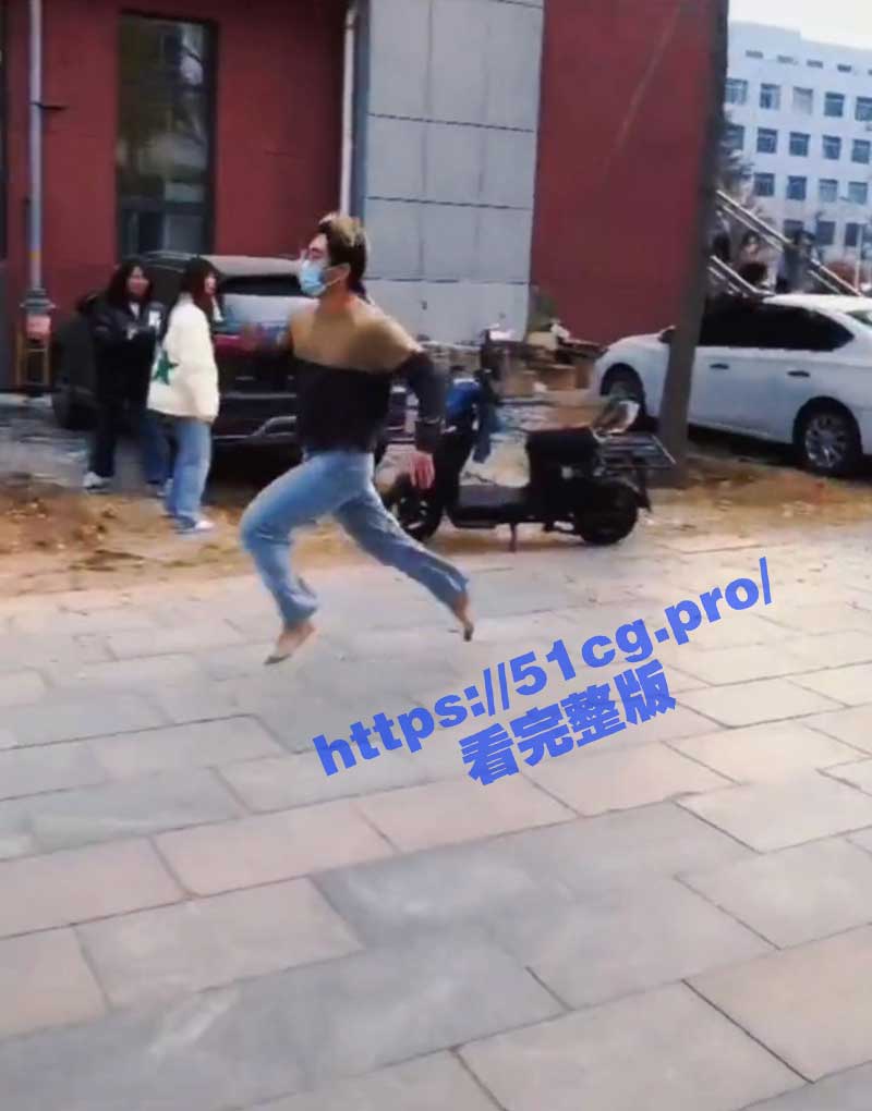 发现更多精彩视频---抖音搜索.00_01_36_19.Still001.jpg