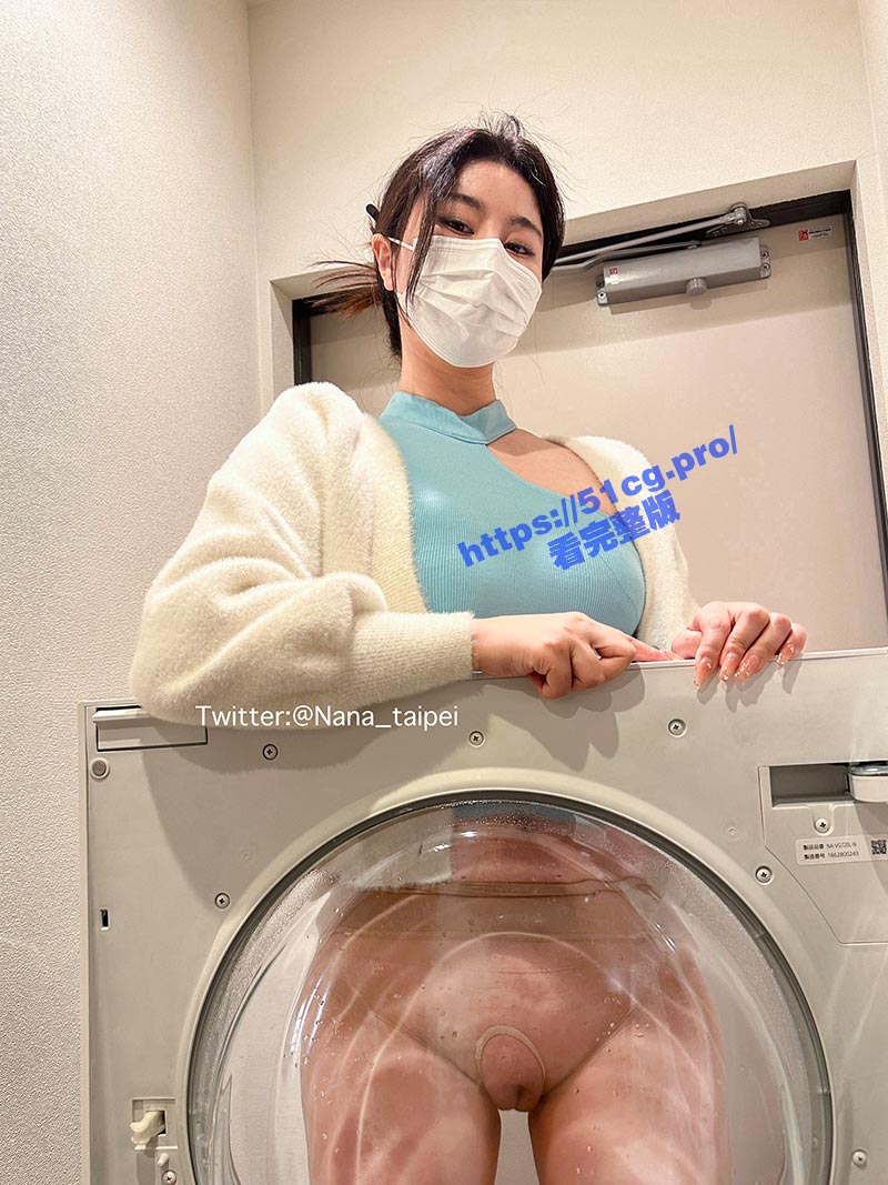 Ffb4rU1UAAAmVzX.jpg