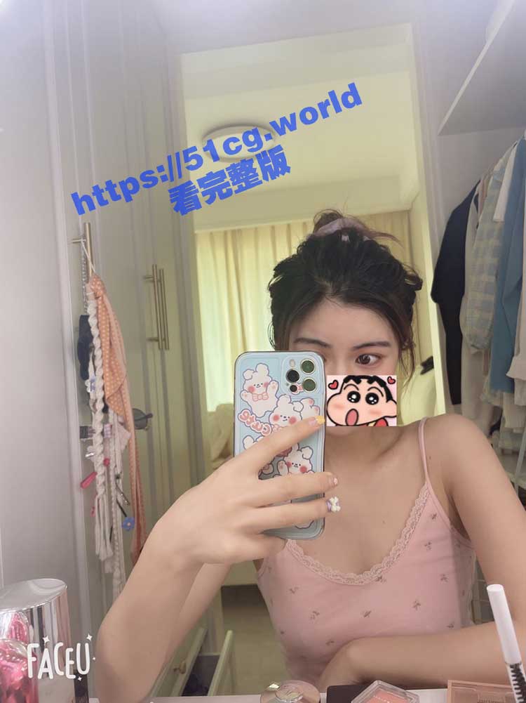 反差婊曝光！对着镜子操 让她看看被操的时候表情有多骚