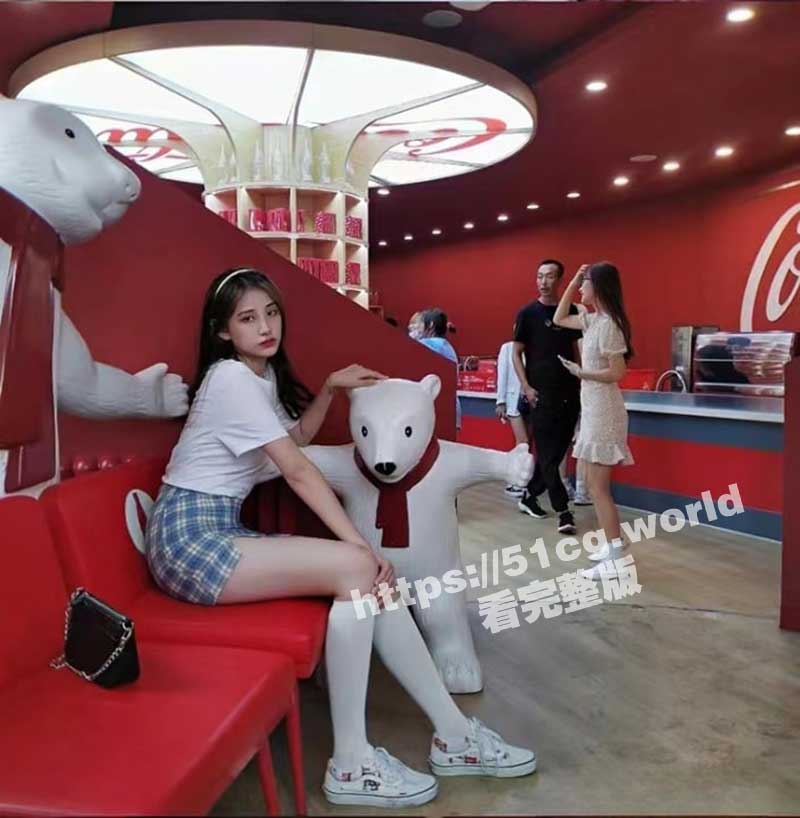 深圳惊现大二女海后 在校脚踩4条船 曝光求大家言语侮辱加射屏