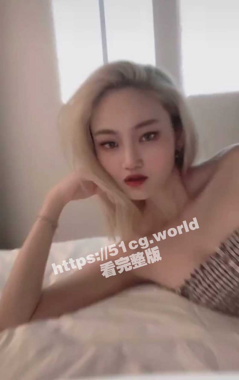 常州巨乳蜂腰骚女陈xx Fox 疫情欠钱无力偿还 被逼无奈下海还钱！