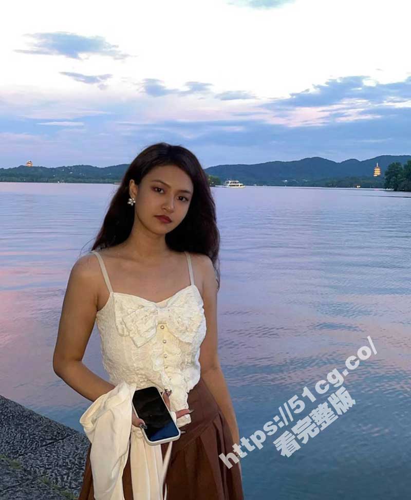 西安很骚的母狗 林希 求无底线羞辱 喜欢被大鸡吧狠狠操！