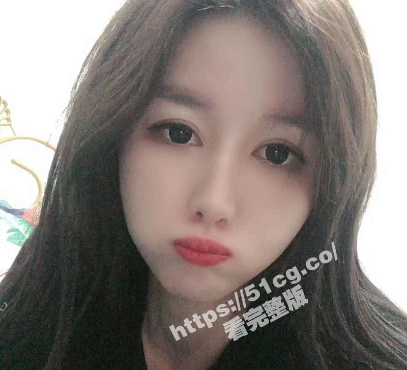 云盘泄露 高颜值反差婊 宋翊儿 第一视图 清纯女神淫荡的一面