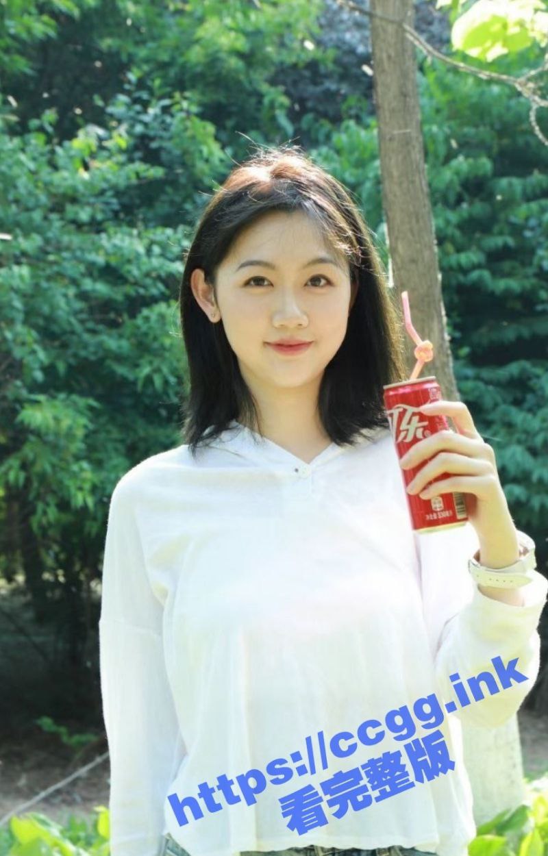 湖北襄阳26岁新婚小少妇 米娜 在老公单位楼下与炮友玩车震 极度反差！