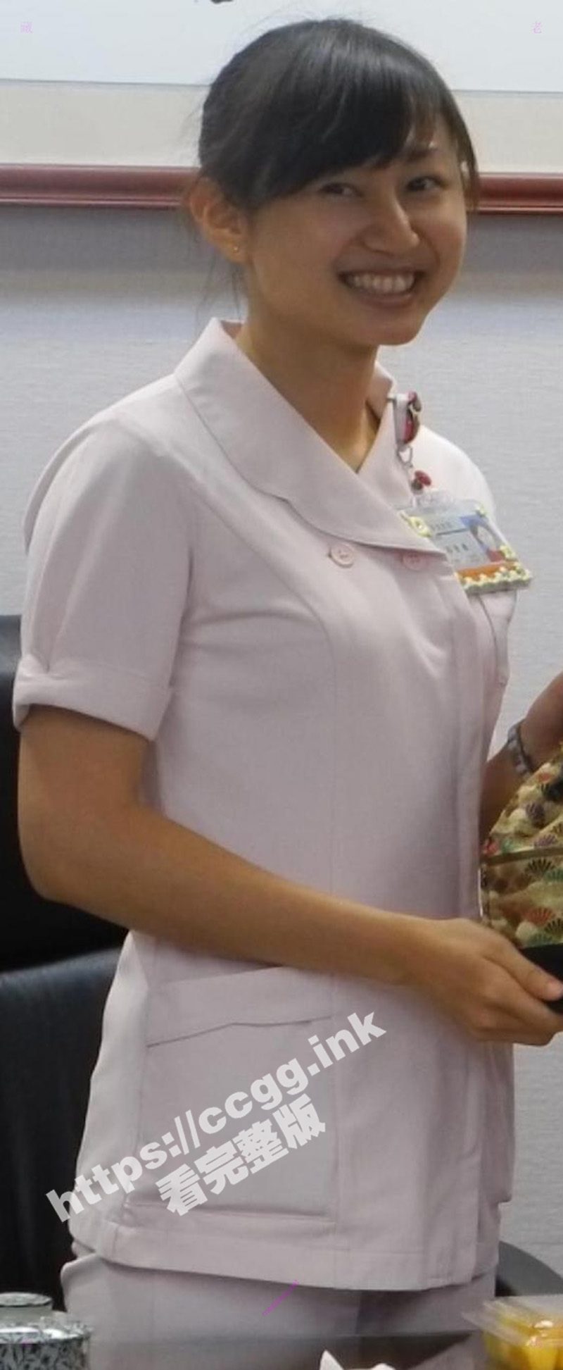 《台湾情侣泄密》极品骚货护理师女友被极品渣男曝光