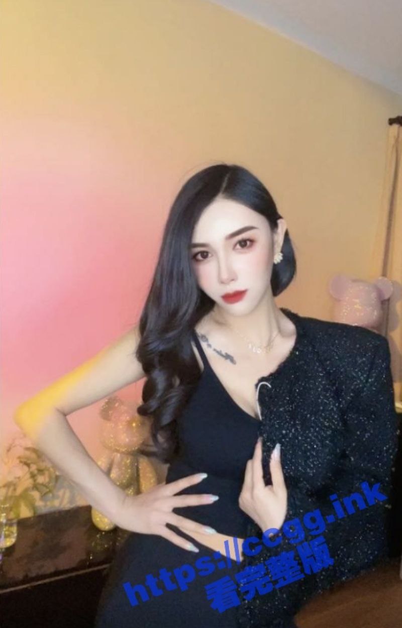 北京TS伪娘 龚景璇 360度无死角福利 胯下侍奉猛吞肉棒 精湛口技堪称一流！