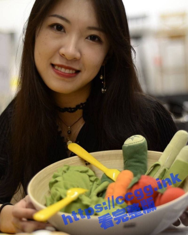 太原32岁房产中介 已婚少妇调教2个月已开发完毕 舔脚 乳夹 sm 奴性拉满 客户很满意！