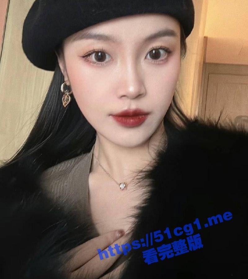 广东深圳互联网产品经理超淫荡经理【杨韵】 抓头深喉 超享受私密视频——曝光