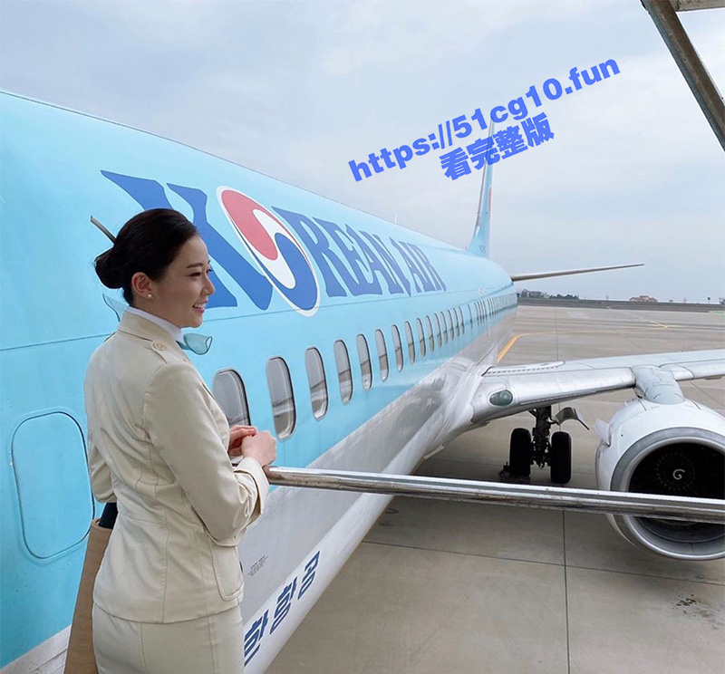 推特空姐福利姬 拿铁妮 定制大合集 曲线曼妙丰腴肥臀 穿内衣擦边各种勾魂！
