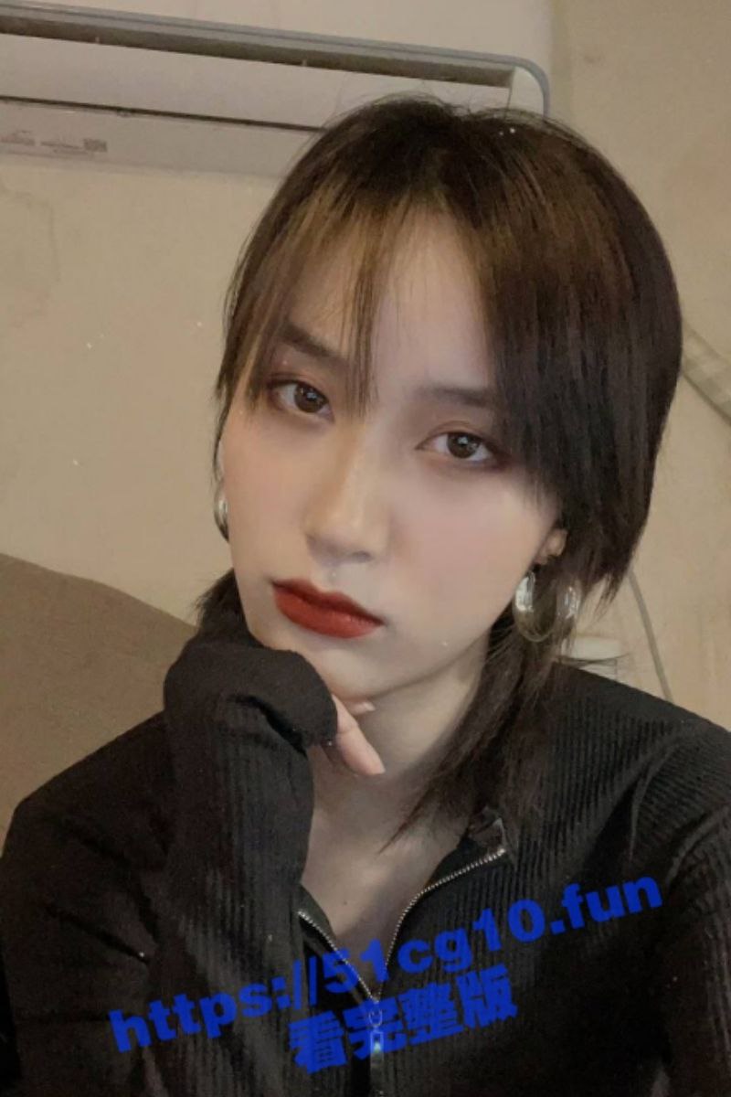 成都音乐老师 胡可煊 脚踏两只船被金主曝光 一边谈婚论嫁一边卖肉捞金 反差婊实锤！