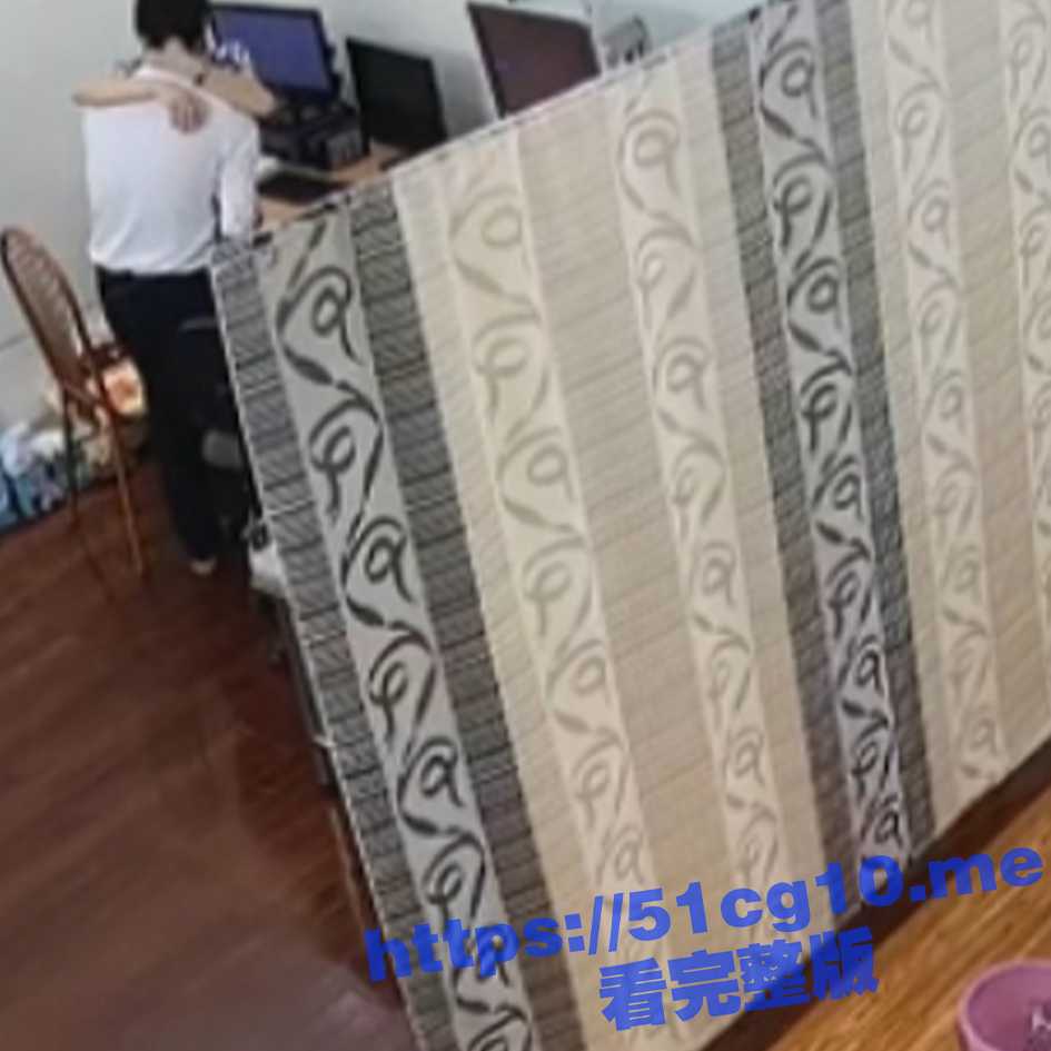 郑州某妇科诊所破解摄像流出，少妇来看妇科病顺便跟医生打了一炮，医生也是牛，明知有病还搞