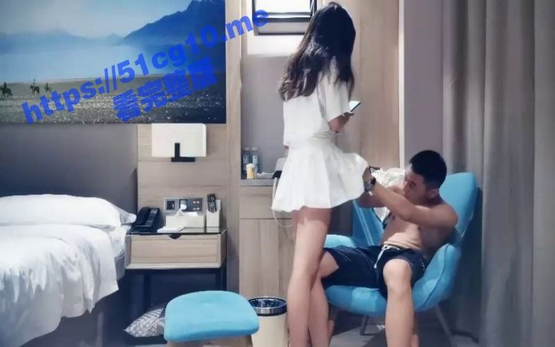 上海拜金小母狗 纪冬钰 被富二代各种抽插苦苦求饶 我只有90斤,经不起你这么干！