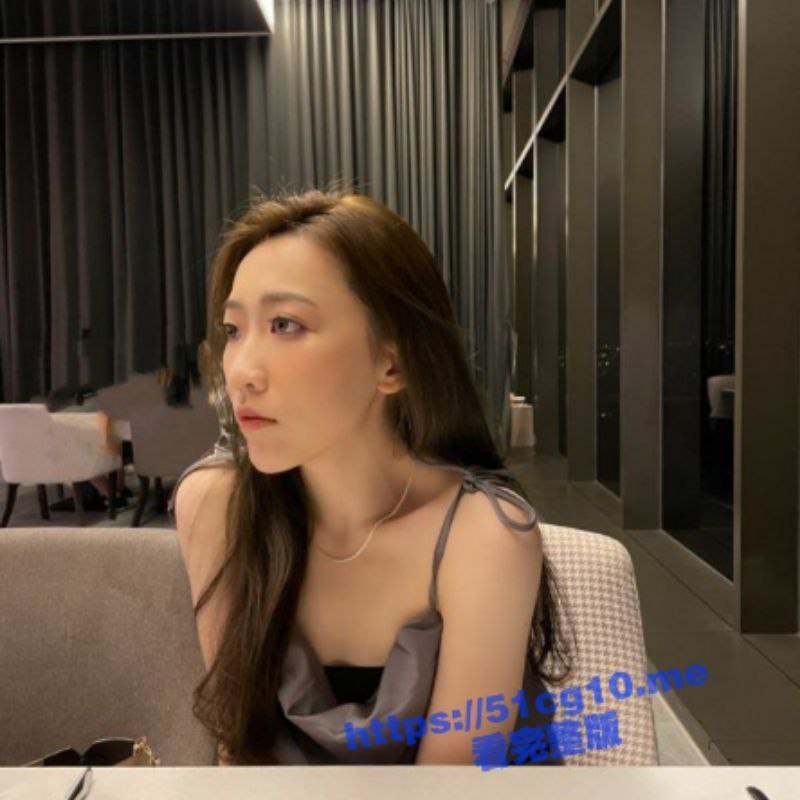 台湾永丰银行女高管 许延玉 职场女强人 私底下网络认主 穿着性感睡意被调教成做任务的母狗