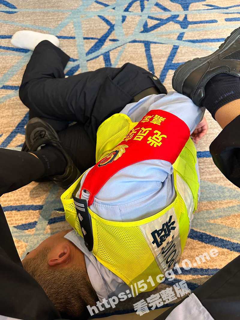 同性恋者 gay圈 党员警察 制服诱惑