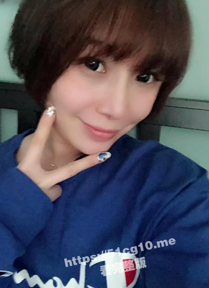 离异少妇如狼似虎！泡妞达人 胡子哥 约啪离异漂亮短发人妻 办公室翘美臀后入怼着操！