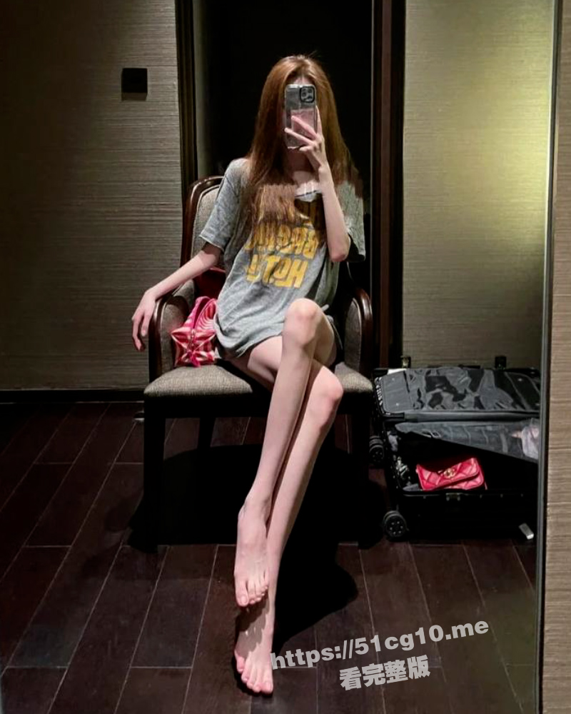 极品反差婊 身材超赞的筷子腿骚妻 小野猫 ub_kotc 被双男同啪 口交 激情快感 直上云霄