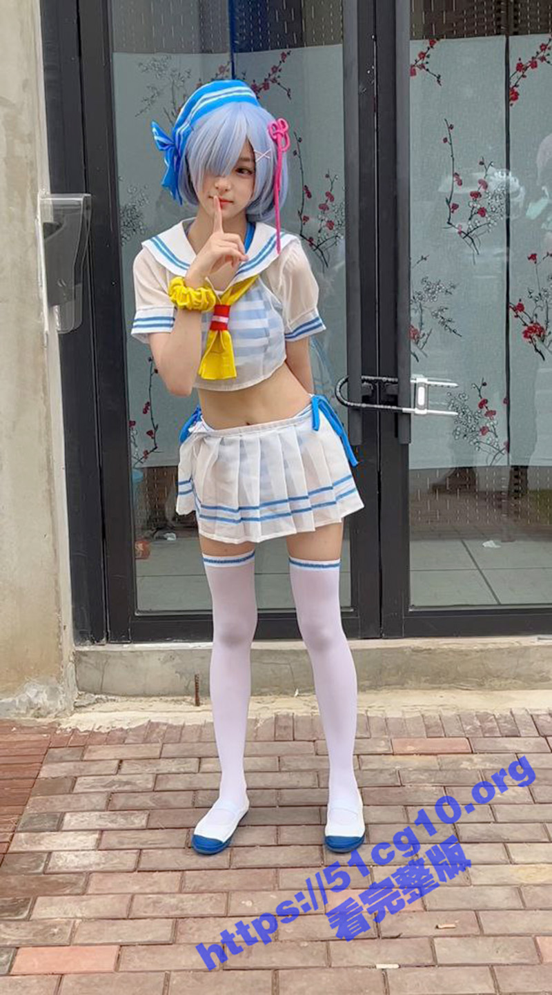 收藏级大神漫展尾随偷拍 萝莉美女COS蕾姆..极品颜值..窄内翘臀..潜入女厕CD