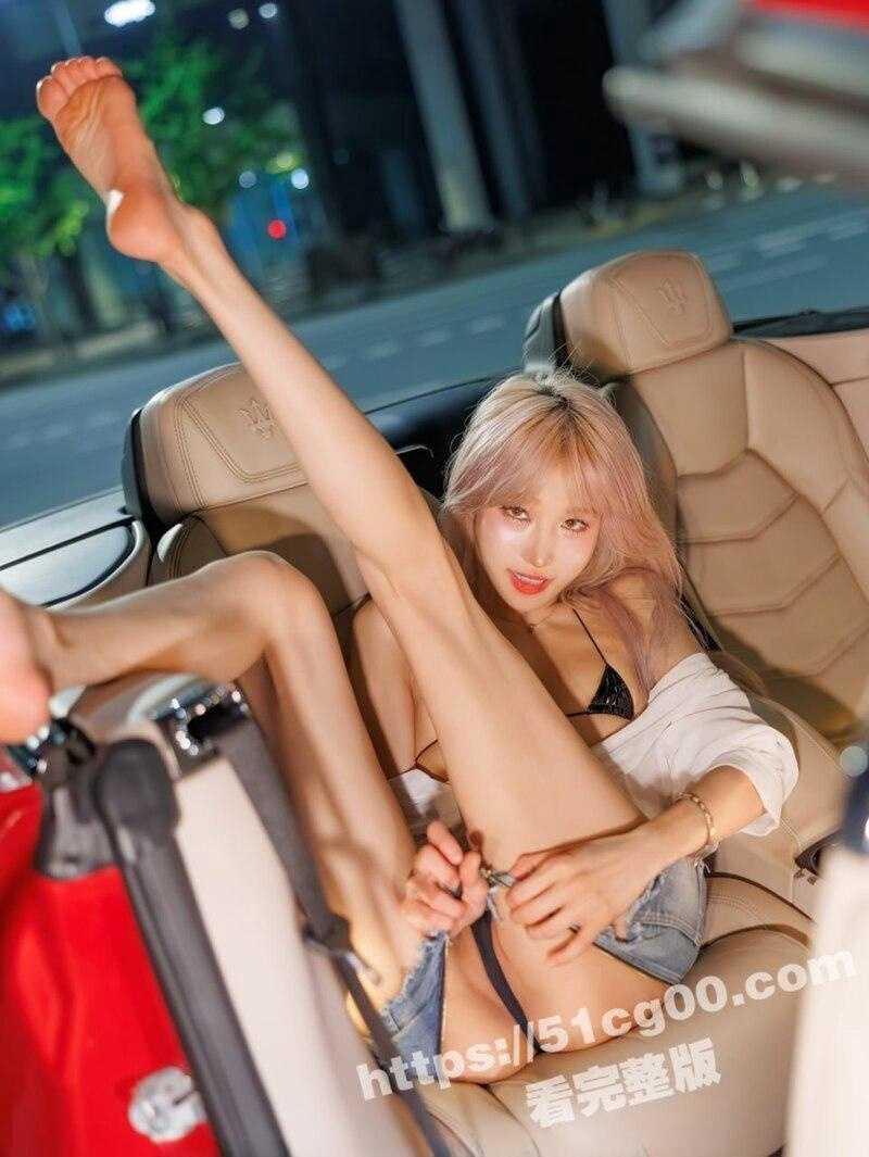 极品女神 韩国Girl Crush女团 TAERI 2023最新私拍福利『玛莎拉蒂女副驾诱惑』
