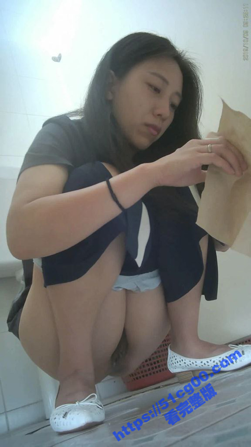 偷拍大神写字楼偷拍 几个职场OL美女 上厕所尿尿 各色美鲍嫩穴尽收眼底
