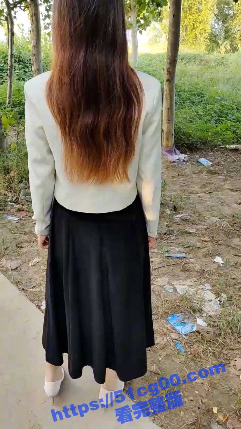 乱伦大神 大胸嫂子会喷水 最新封神力作！车震亲嫂子 操的正猛时 突然有人过来 绝对刺激