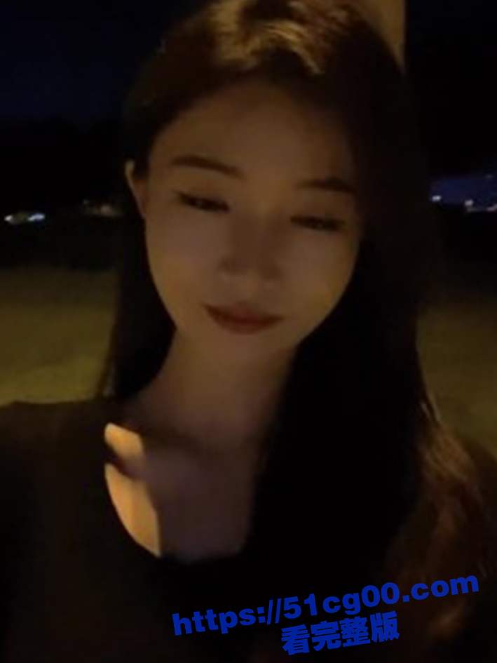 露脸才是王道！推特超高颜值九头身极品女神 桃子爱爸爸 户外人前露出 皮鞭抽打翘臀