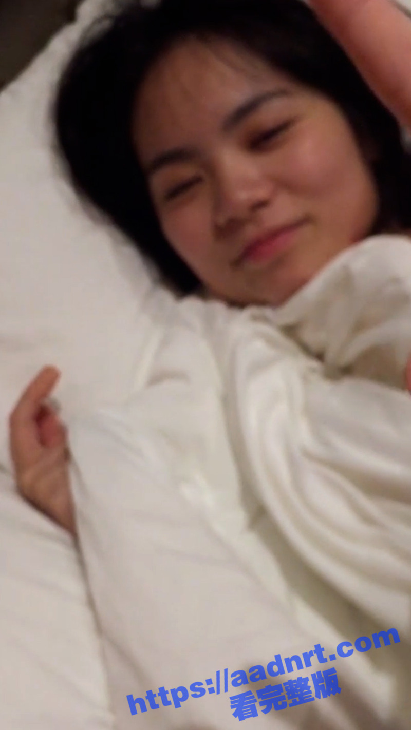 广西桂林渣男偷情清纯良家少妇，趁少妇口交偷偷录像，女生说：好痛, 你弄太多了！精彩对白