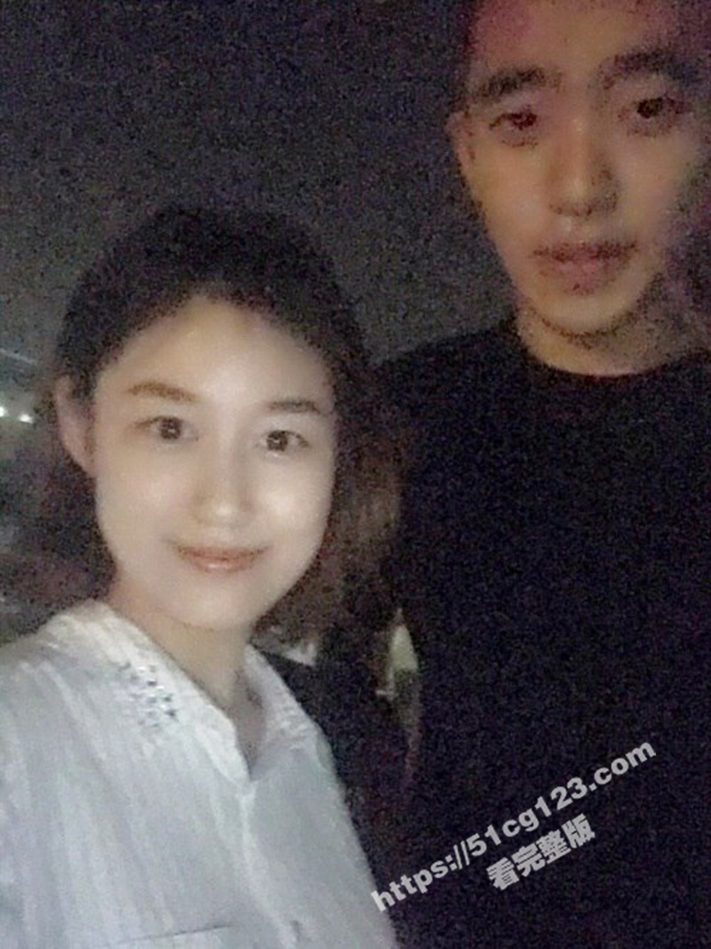 百度云泄露 俊男靓女 看似文静但是性爱非常狂野的G罩杯大奶女生 来回晃动真耀眼