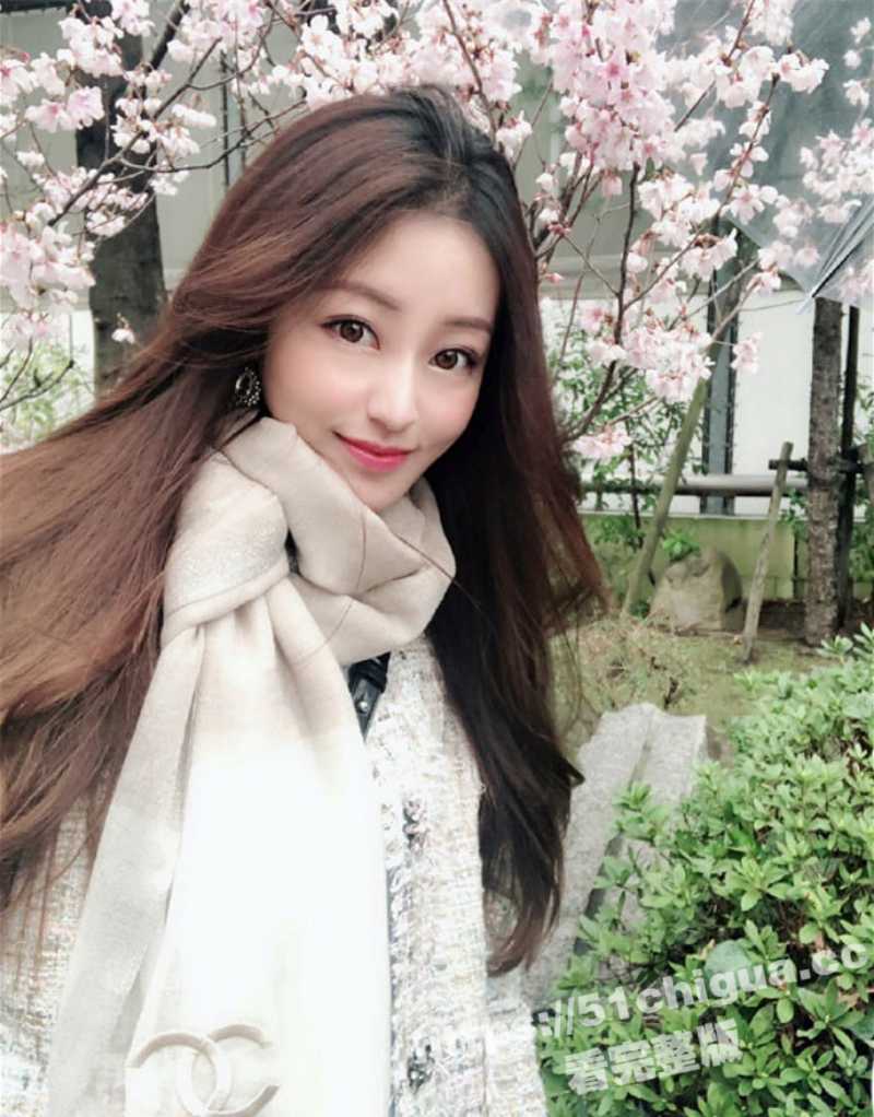 西安大学大奶艺术生 李娅 与炮友露脸性爱自拍 骚母狗被调教 床上骚话连篇！