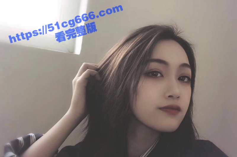 调教逆天身材Ak姐妹花 双凤争龙 黑丝爬行，鞭子抽屁股 双女抢一根肉棒 美臀挨个爆操