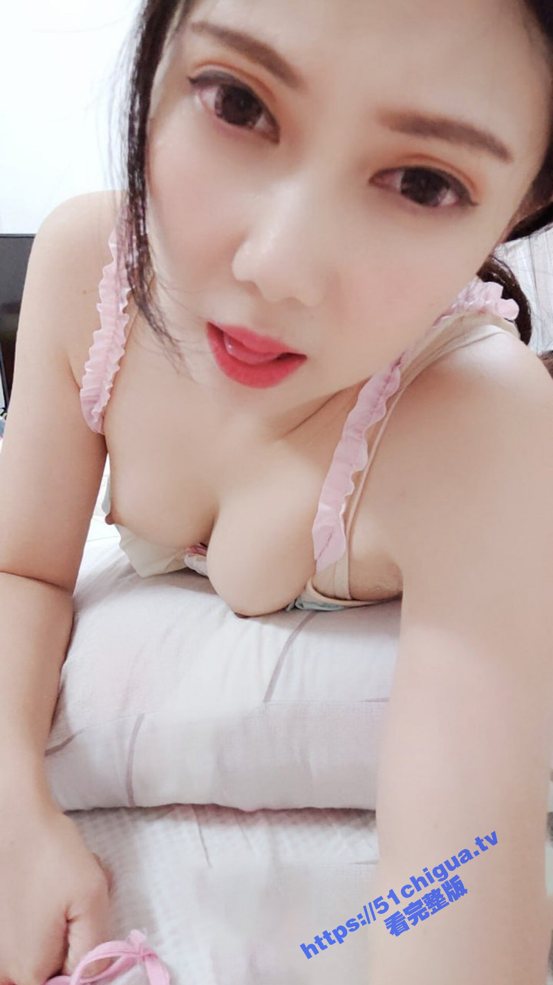 Onlyfans 月亮猫 mooncat124 高颜美鲍外围绿茶婊服务金主 付费解锁私拍