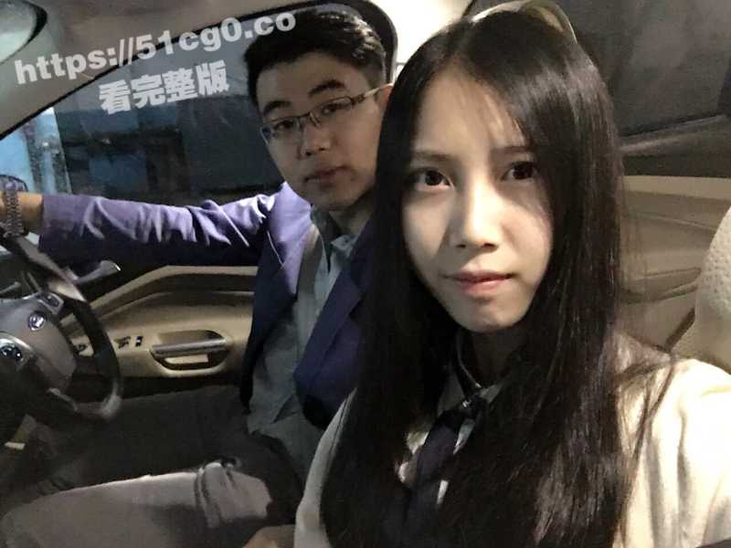青岛上海戏剧学院 林雨嫣 看上去斯斯文文的妹子 床上却舔脚 舔棒 舔菊花 骚态尽露