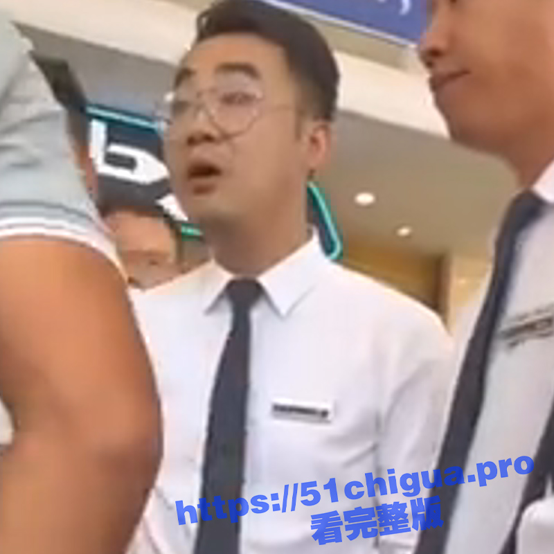 江西南昌丰田4S店要求消费者贷款买车 消费者不同意发生冲突 销售：不买就滚，买个10万的车叫什么叫