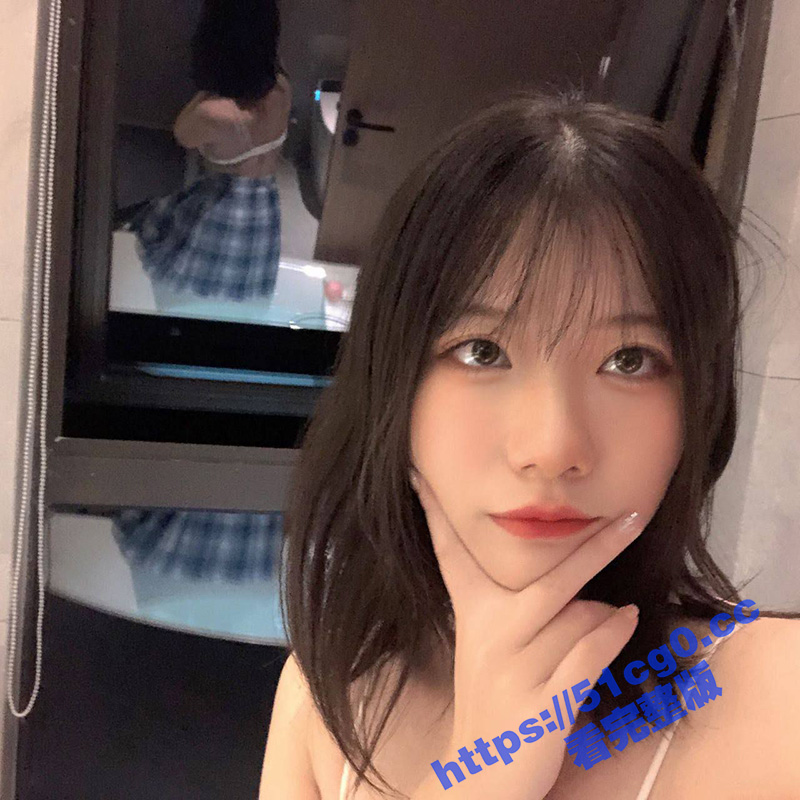 自己吃不到就投稿曝光她！极品反差婊 武汉厂妹下海做外围 爱慕已久的男子意难平 与大家一起分享！