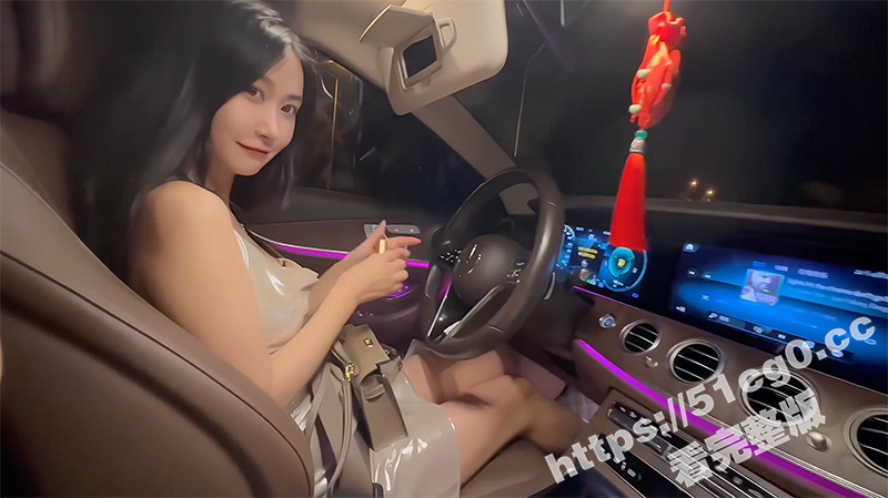 秀人网极品女神嫩模 阿姣 高端私拍！全裸开豪车+姐妹双人互吃露奶头白虎逼诱惑十足