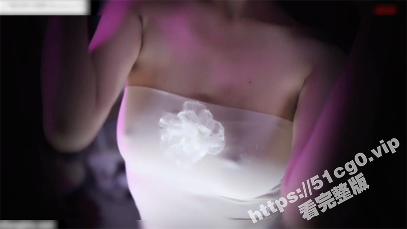 网易CC 小恩雅 会员群众筹定制 无胸贴骚舞 乳头透视 捏捏骚舞13分钟