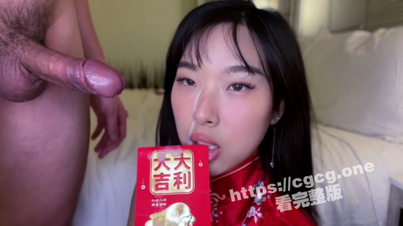 美国华裔 Elle Lee 上课中性瘾犯了 去宿舍来一炮 后入蜜桃臀 无套进入 泳池边还要自慰给大家看！