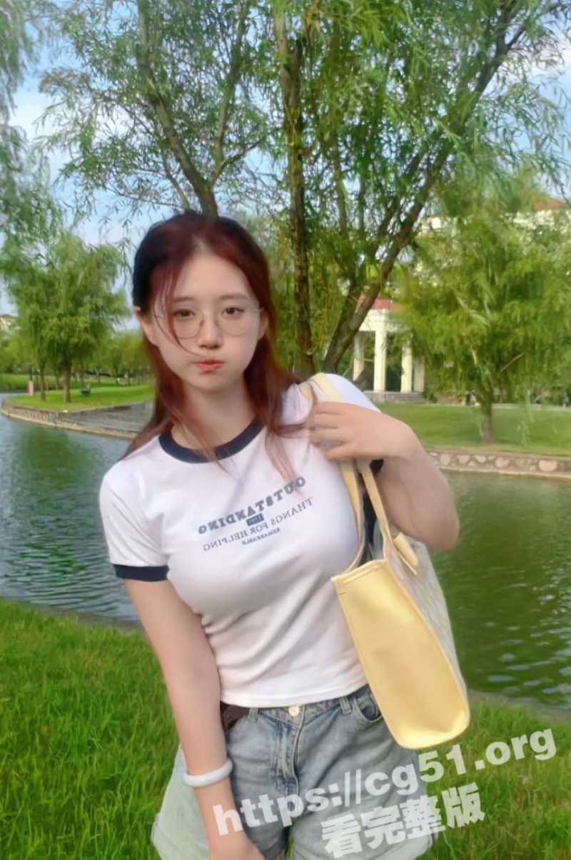 厦门高颜值反差婊 胡翊儿 超棒口活 被男友抓头发疯狂后入 渣男分手爆出骚照 怼脸性爱视频！