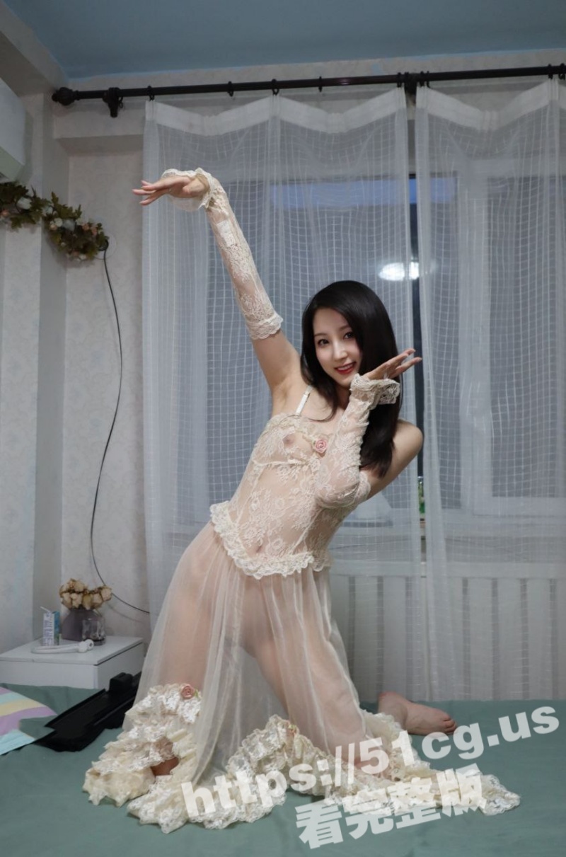 杭州极品反差婊 刘菲婷 不雅自拍流出！女神美的不可方物的 却给大款金主爸爸吃屌求操！