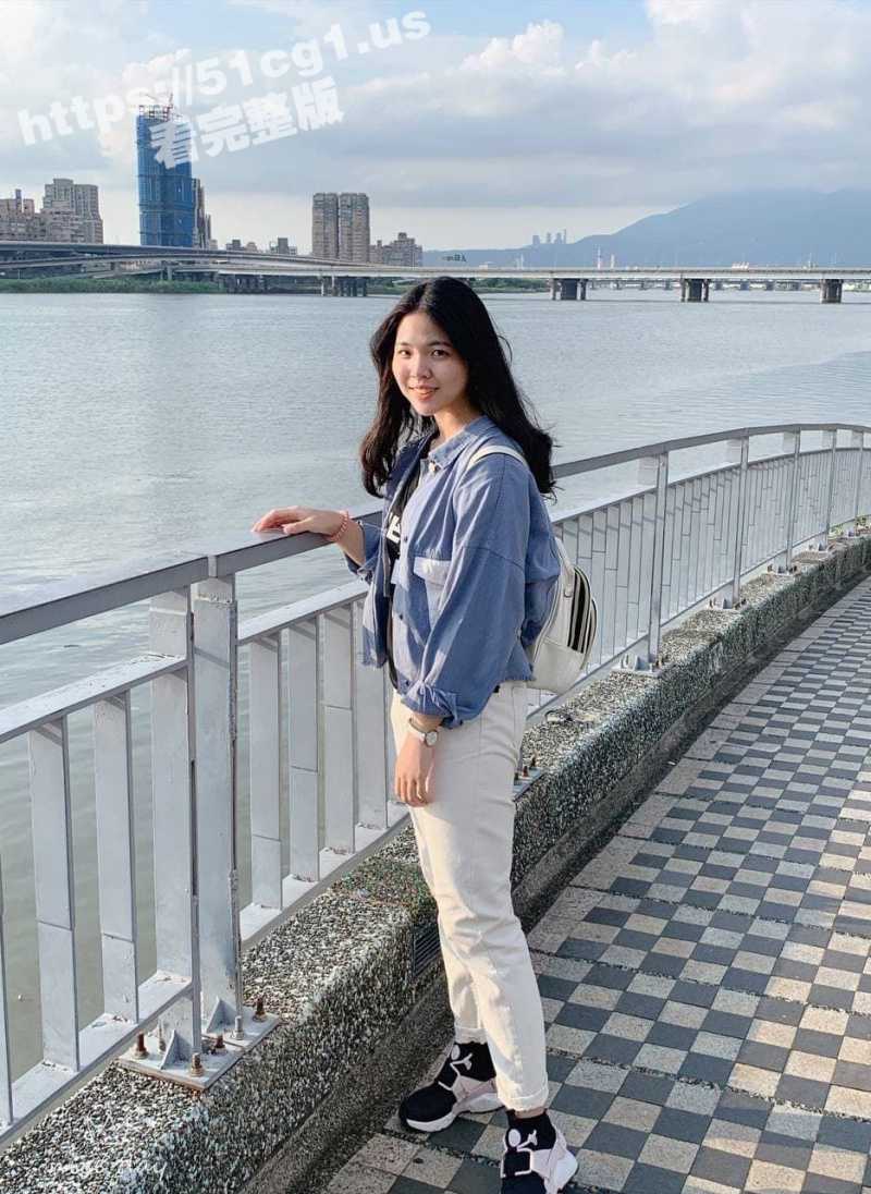 湾湾闷骚反差婊 微胖小学生妹 做爱视频遭男友曝光！骚穴哗哗流水 酥麻叫床勾人魂魄！