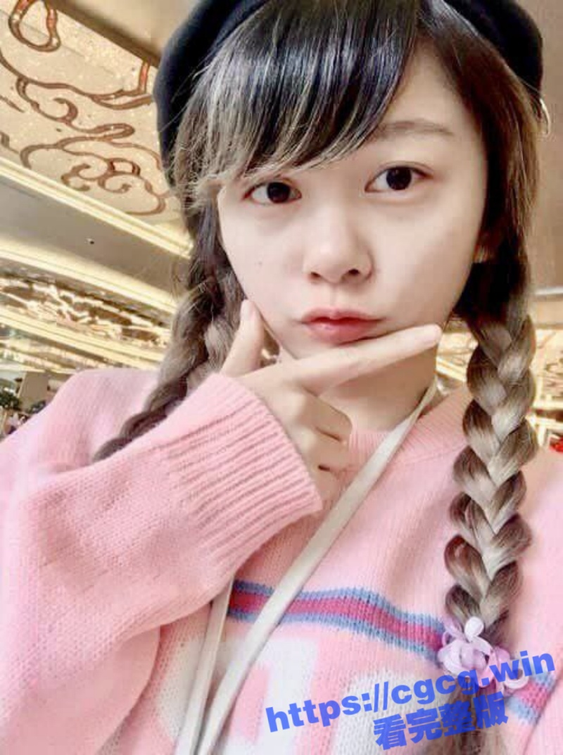 渣男分手后报复前女友 卡哇伊听话的大眼睛双马尾美少女 床上啪啪私拍被流出