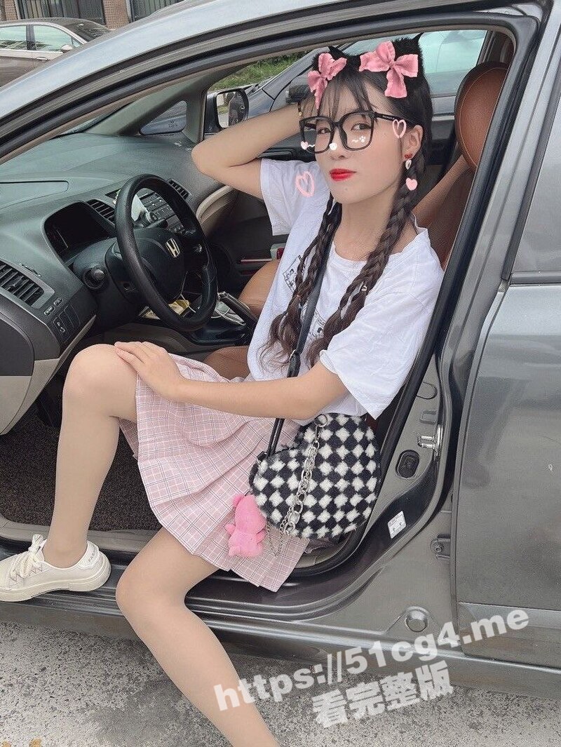 贵州极品反差婊前女友 人前清纯乖乖女 人后反差骚母狗 被男友操到喷水 视频泄密流出！