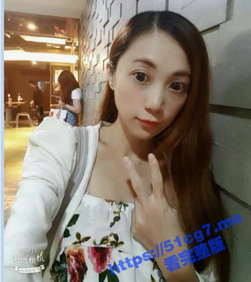 绝色台湾正妹为了还债 高价下海做外围 清纯的样子下隐藏着淫乱的味道