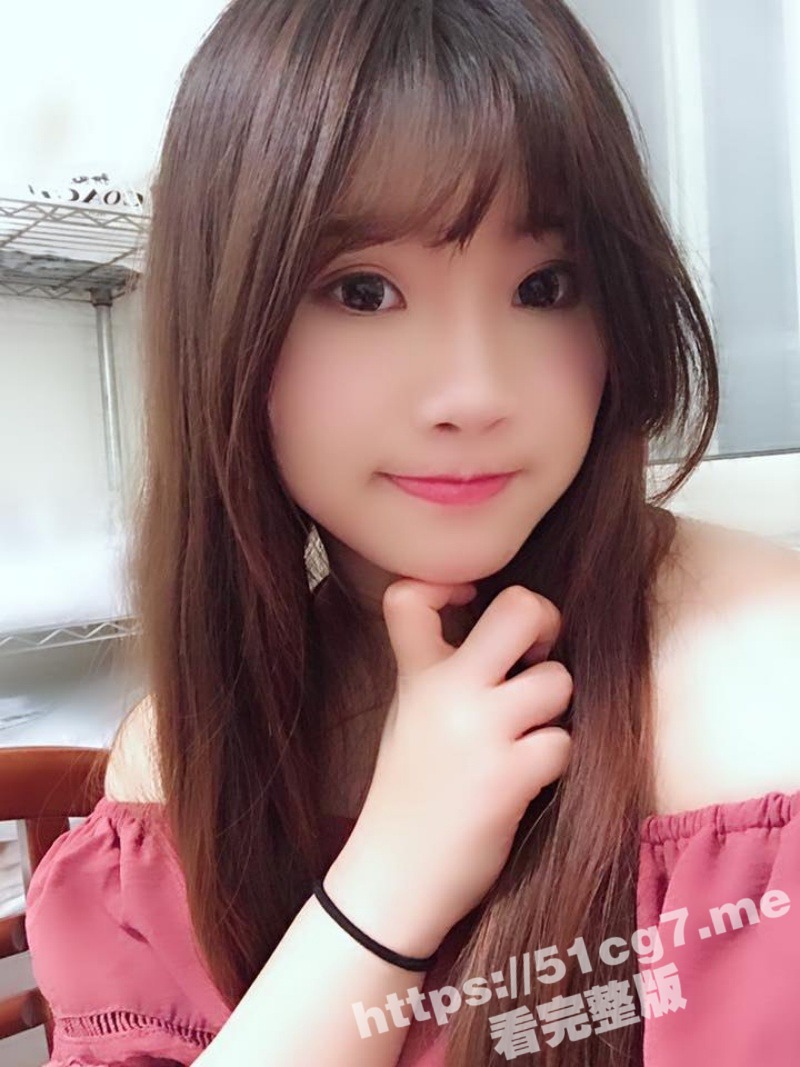 巨乳台妹成人礼上被恶意爆光大量不雅照片与视频！翘起的肥臀被大屌无套抽插！
