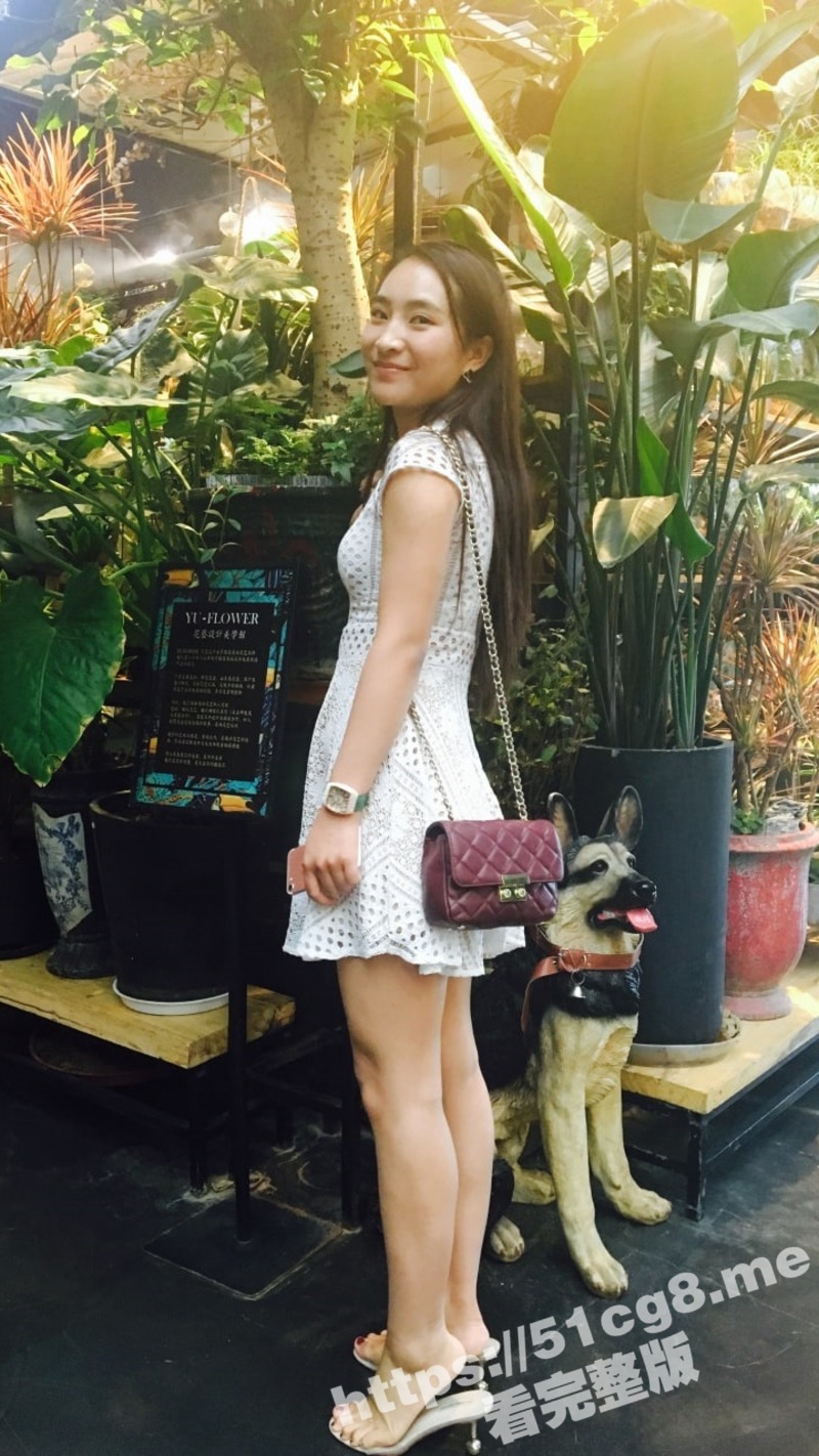 泡妞无数的大神 胡子哥 把良家少妇调教成母狗 床上疯狂输出 然后体外射精