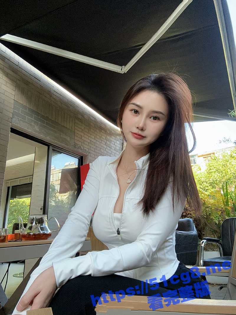 极品身材微博网红大V 陈大小姐 自拍粉丝福利视频流出！穿着性感内衣露出巨乳和大屁股诱惑粉丝