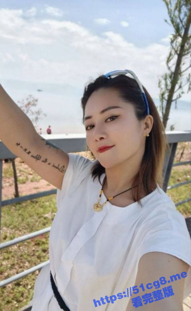 约炮昆明口活超好的反差少妇 每年定期约旅游打炮 胸大水多 皮肤紧致 绝对的少妇天花板！