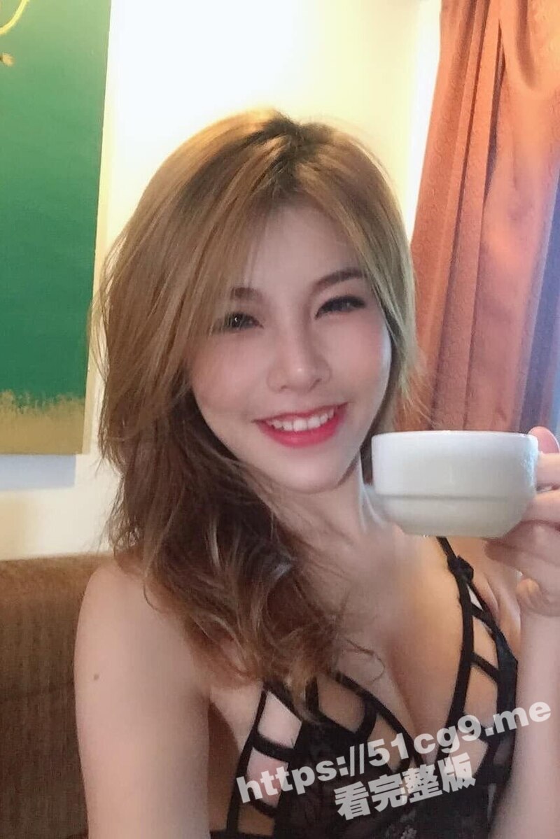 泰国 网红美女 早期与恋爱男友在家口交 大尺度无套做爱自拍视频 泄密流出